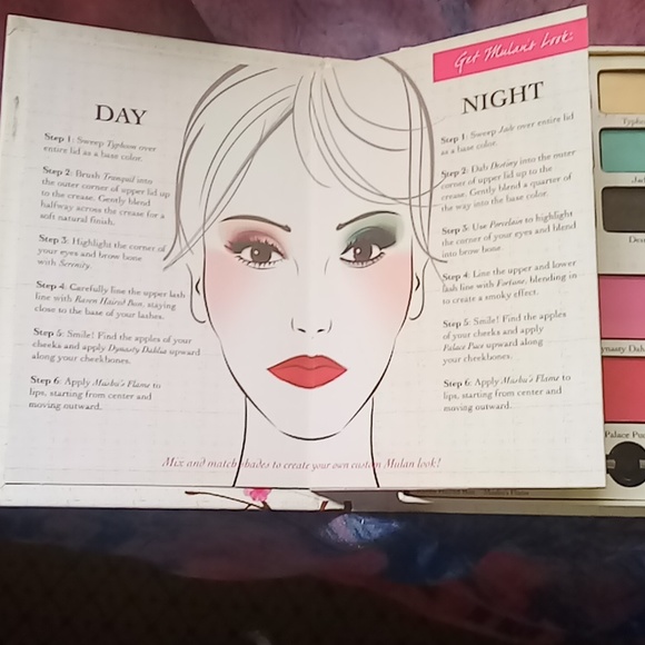 Disney makeup box - Picture 3 of 3